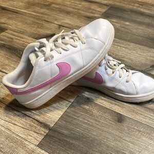 Nike Women’s Court Royale